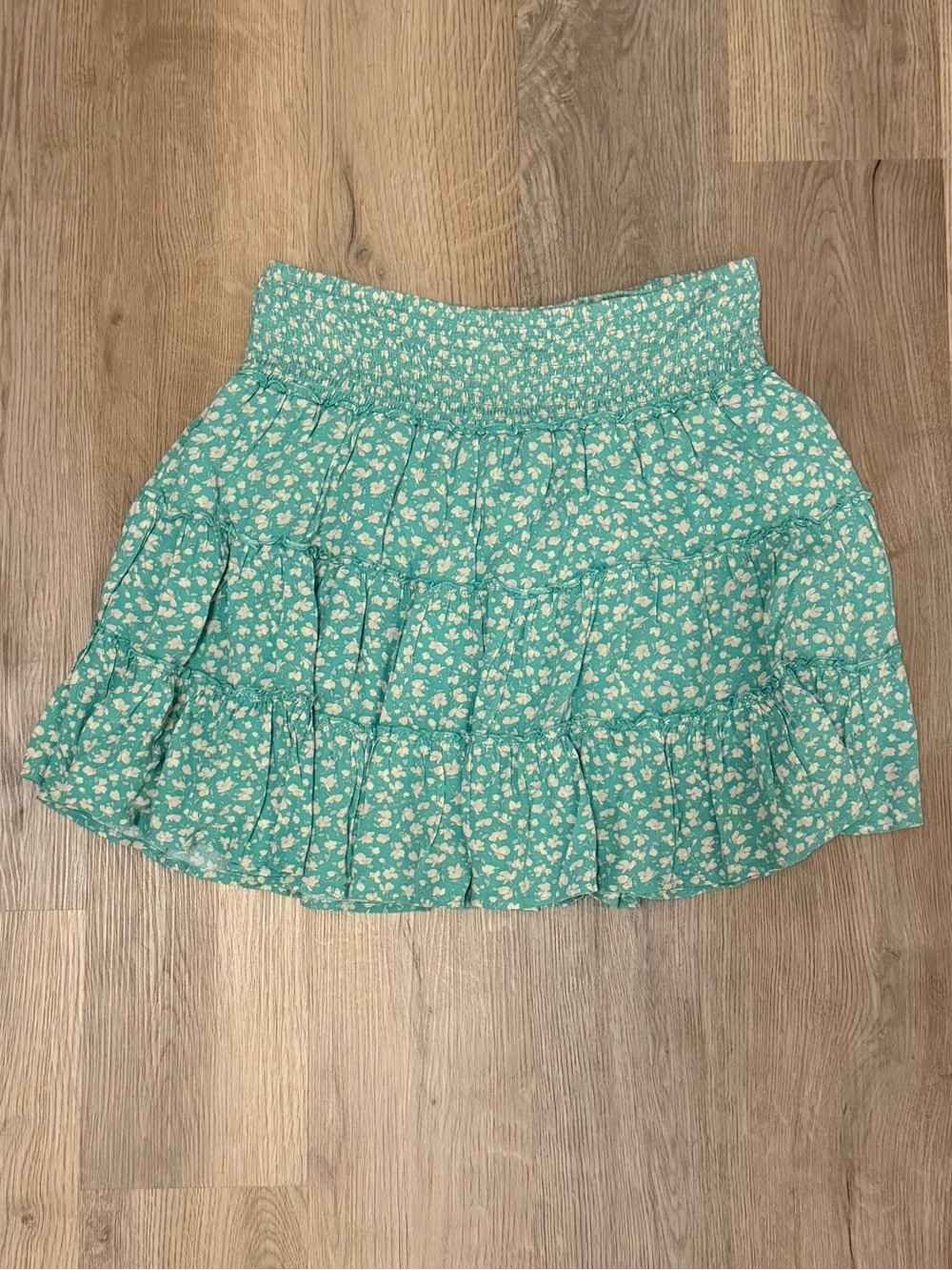 NWT American Eagle Floral Tiered Mini Skirt Mint Green Size Medium